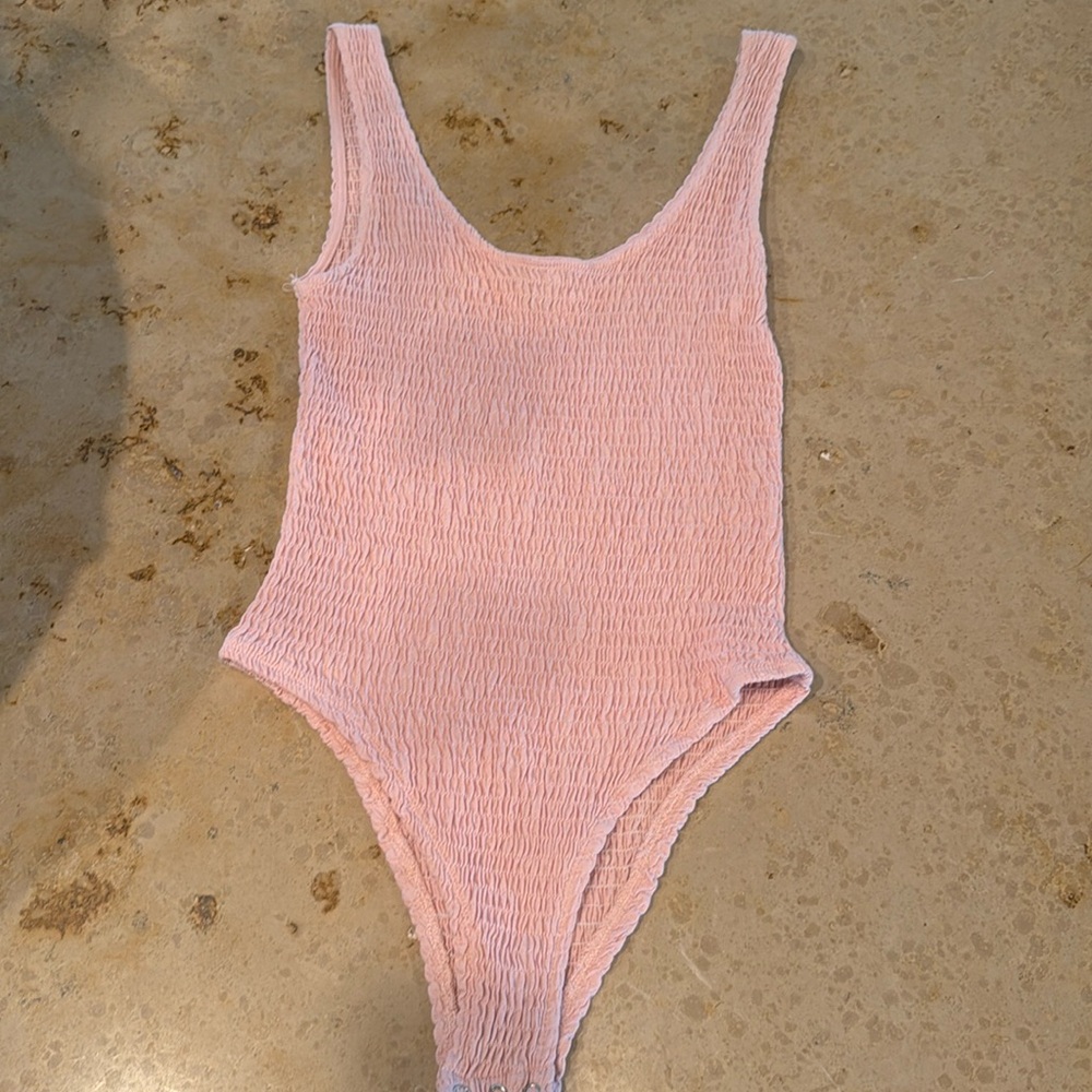 Brave Soul London light pink sleeveless bodysuit